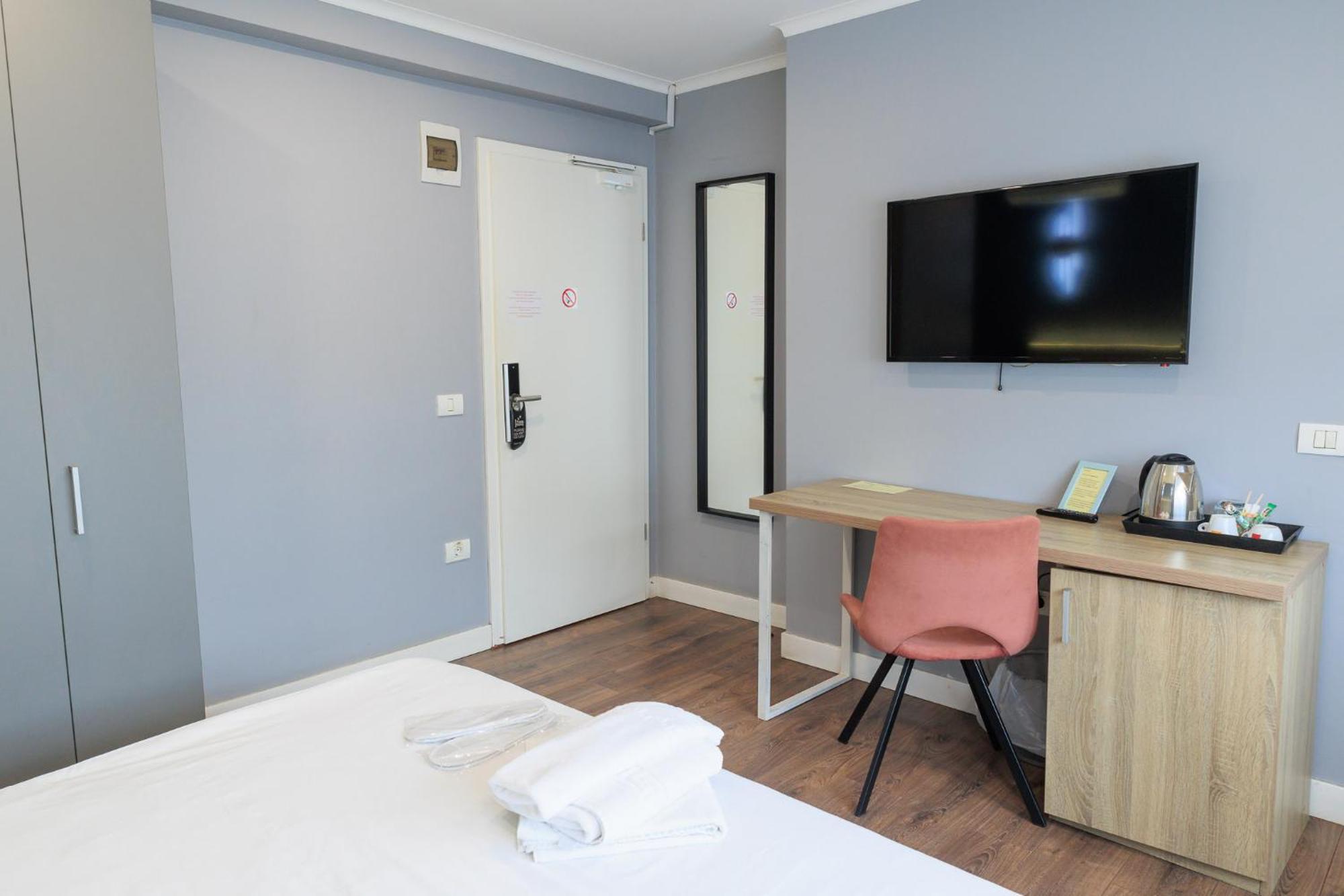 Hotel The Embassy Nord Bucureşti